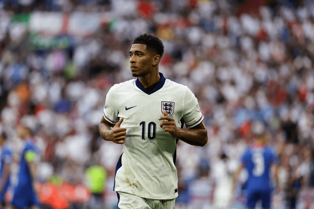 يويفا يفتح تحقيقا عاجلا في فوضى الأنفيلد.. هل تُفرض عقوبات قاسية؟